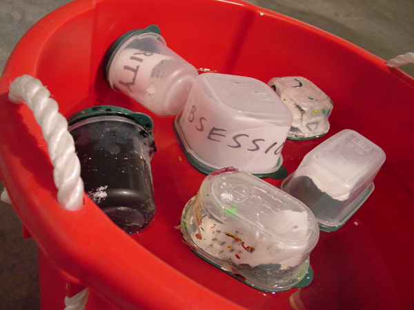 sink-detail.JPG (250069 bytes)