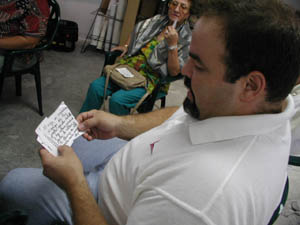 reading.JPG (17117 bytes)