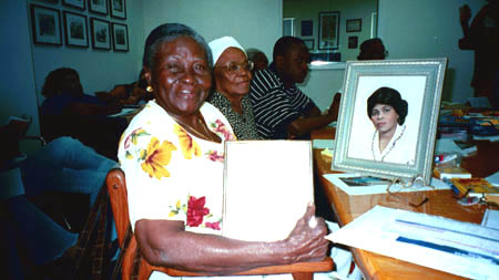 25-marie-with-picture.JPG (31599 bytes)